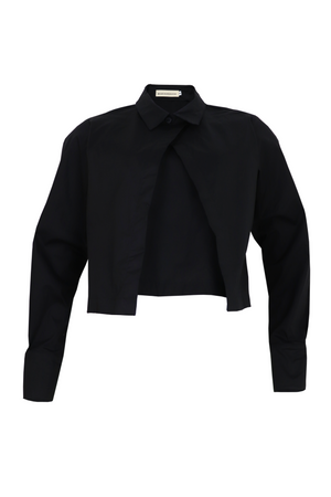 Hermosa camisa manga larga color negro