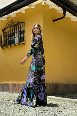 Vestido Manga larga rosal color violeta con modelo