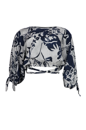 Hermosa blusa manga 3/4 con lazos en cintura y mangas