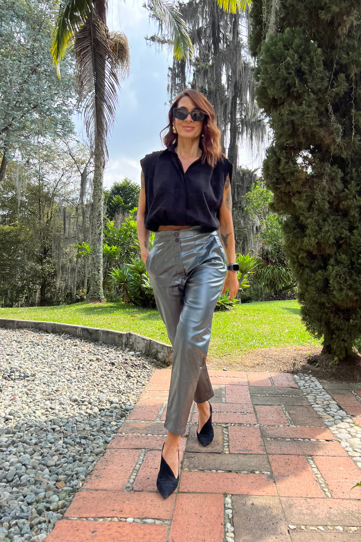 Pantalon con venas frontales color gris
