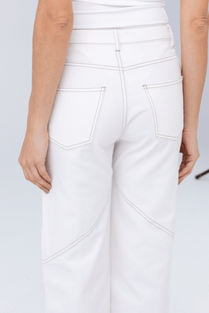PTJ267104 pantalón con costuras y bolsillos