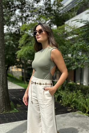 PTJ2840 body color verde con pantalón y accesorios
