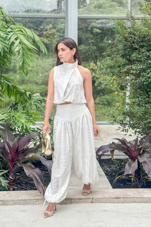 PTJ3028 pantalón con blusa asimétrica con bordados