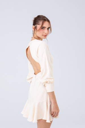 PTJ3072 vestido corto con mangas largas con botones en los puños