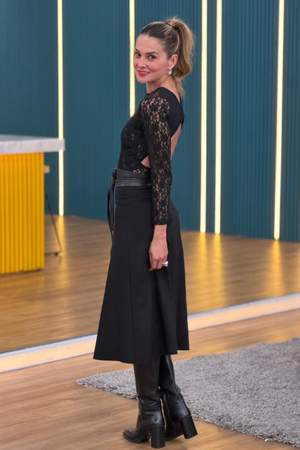 PTJ30842900 falda midi negra con cinturón
