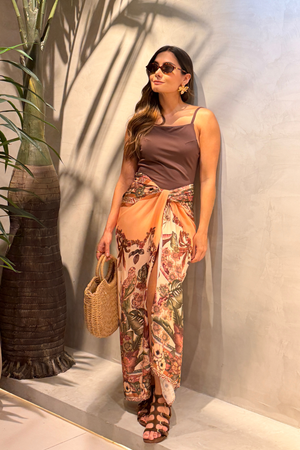 PTJ31601200 falda pareo estampado con body café