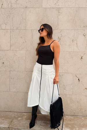 PTJ70321100 falda midi color blanco con cierre