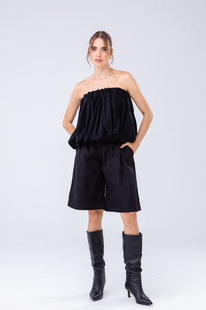 PTJ8815 blusa negra con elástico color negra con short de bolsillos