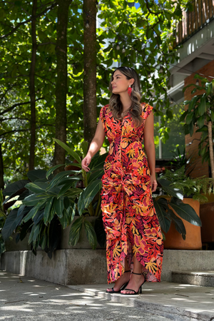 Vestido corte cintura terracota modelo