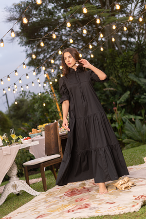 Vestido largo para fiestas color negro.