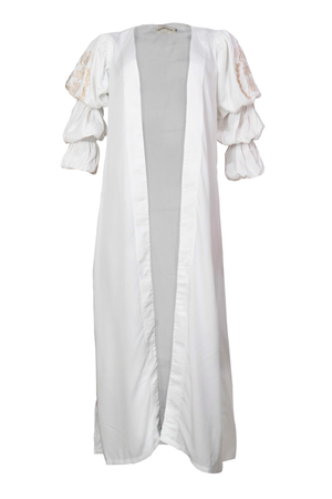 Kimono blanco con mangas puff.