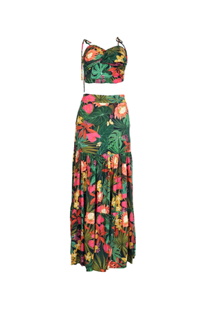 Set con estampado tropical.