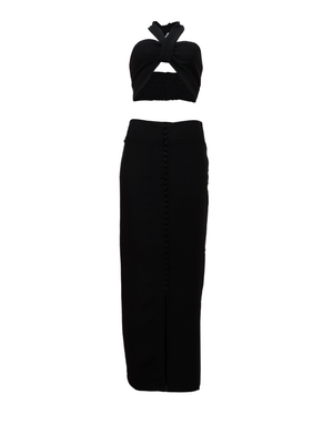 Set blanco con crop top y falda negro