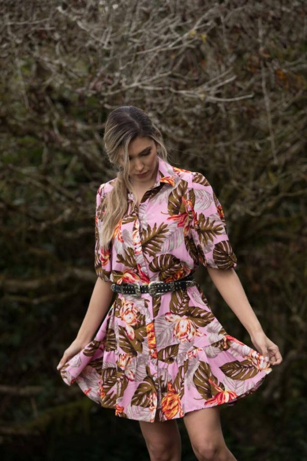 Vestido Corto Con Cinturón