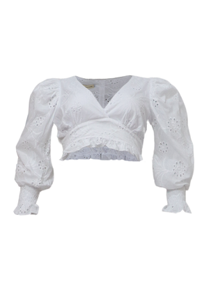 Blusa en ojalillo blanca