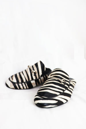 0006003 zapato con textura y detalle con hebilla 