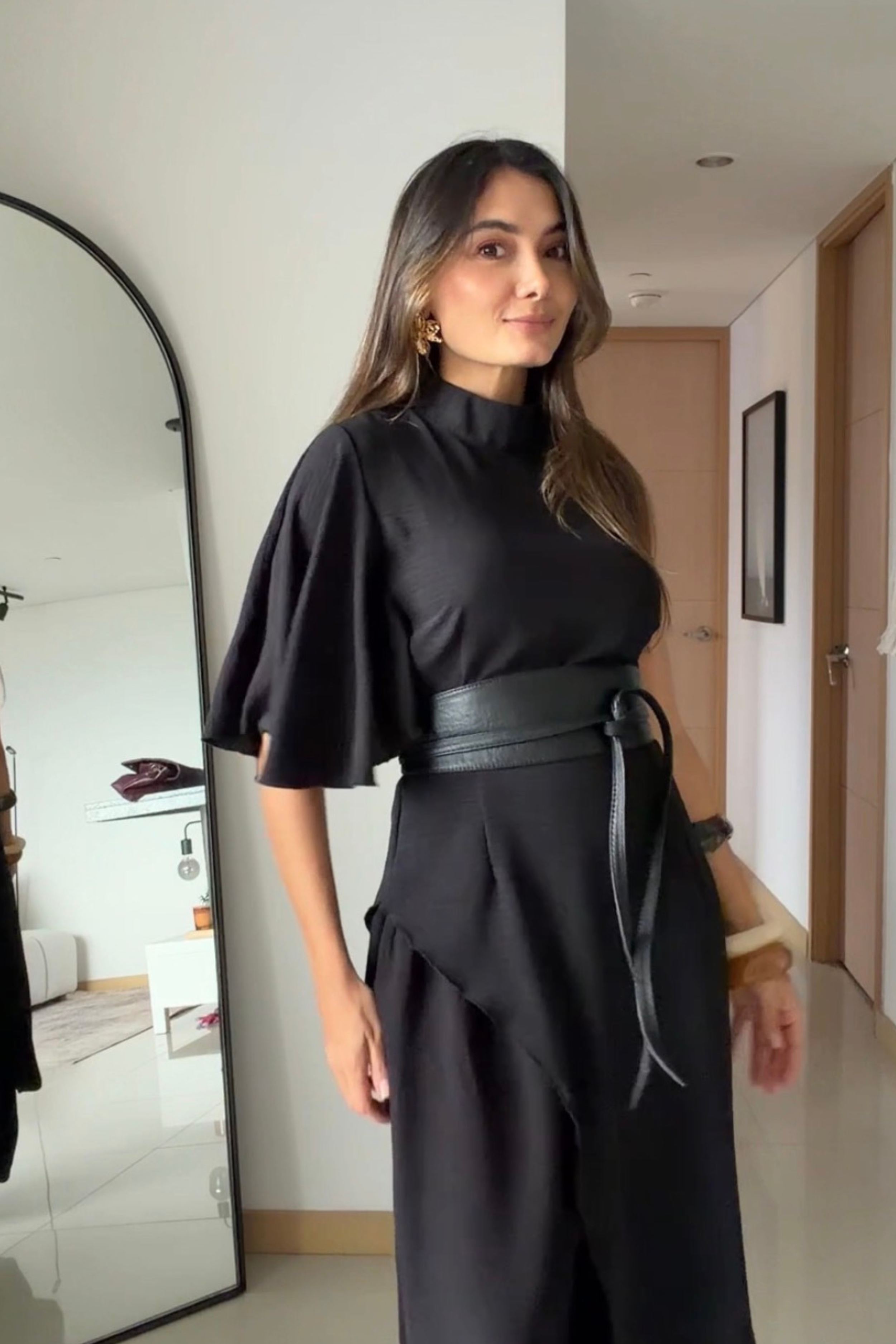 PTJ0093 blusón negro con manga de boleros y cinturón negro de tiras