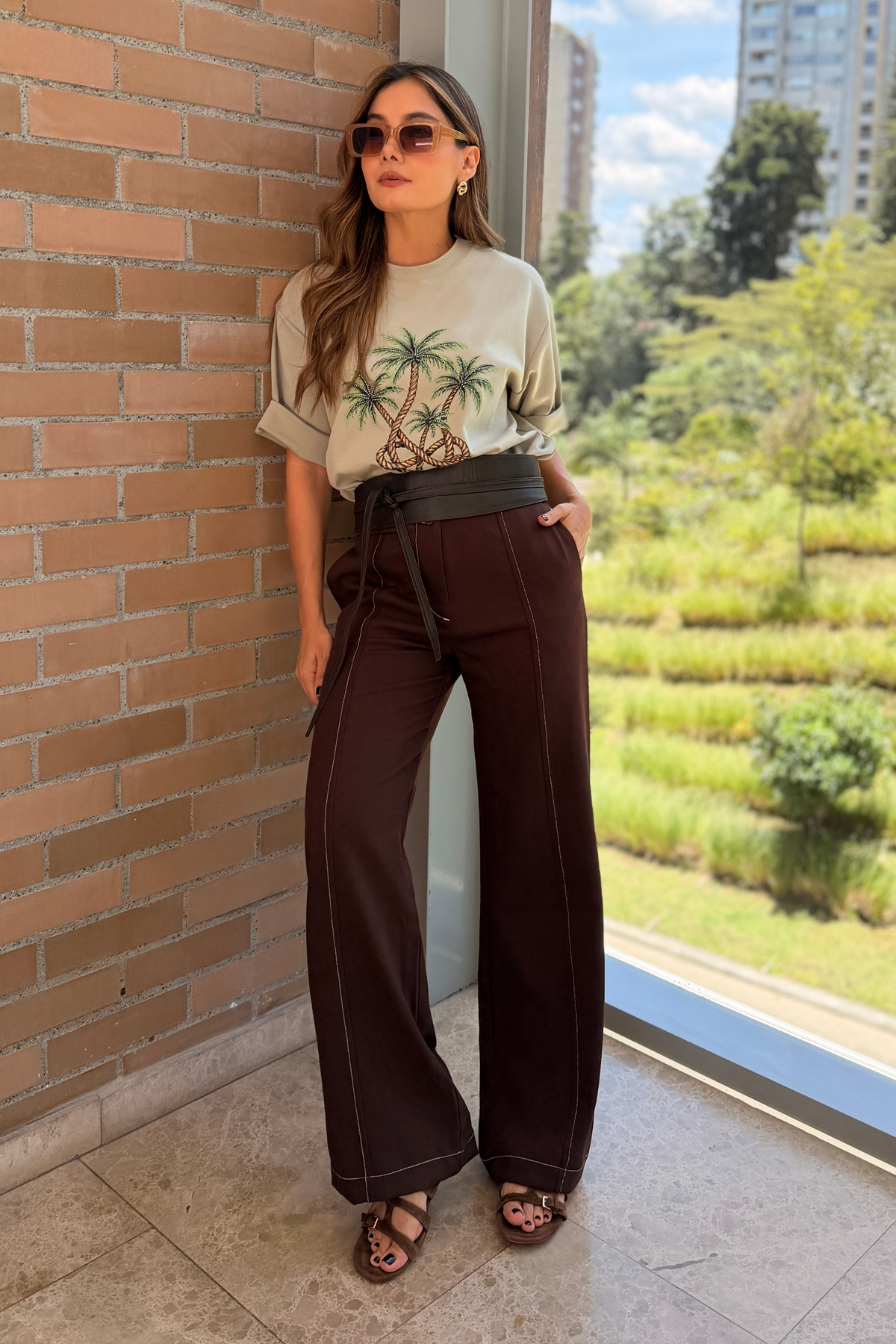 PTJ0100 blusa color verde con jean y piedras en el estampado