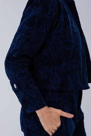 PTJ010111 pantalón con bolsillos laterales color azul oscuro 