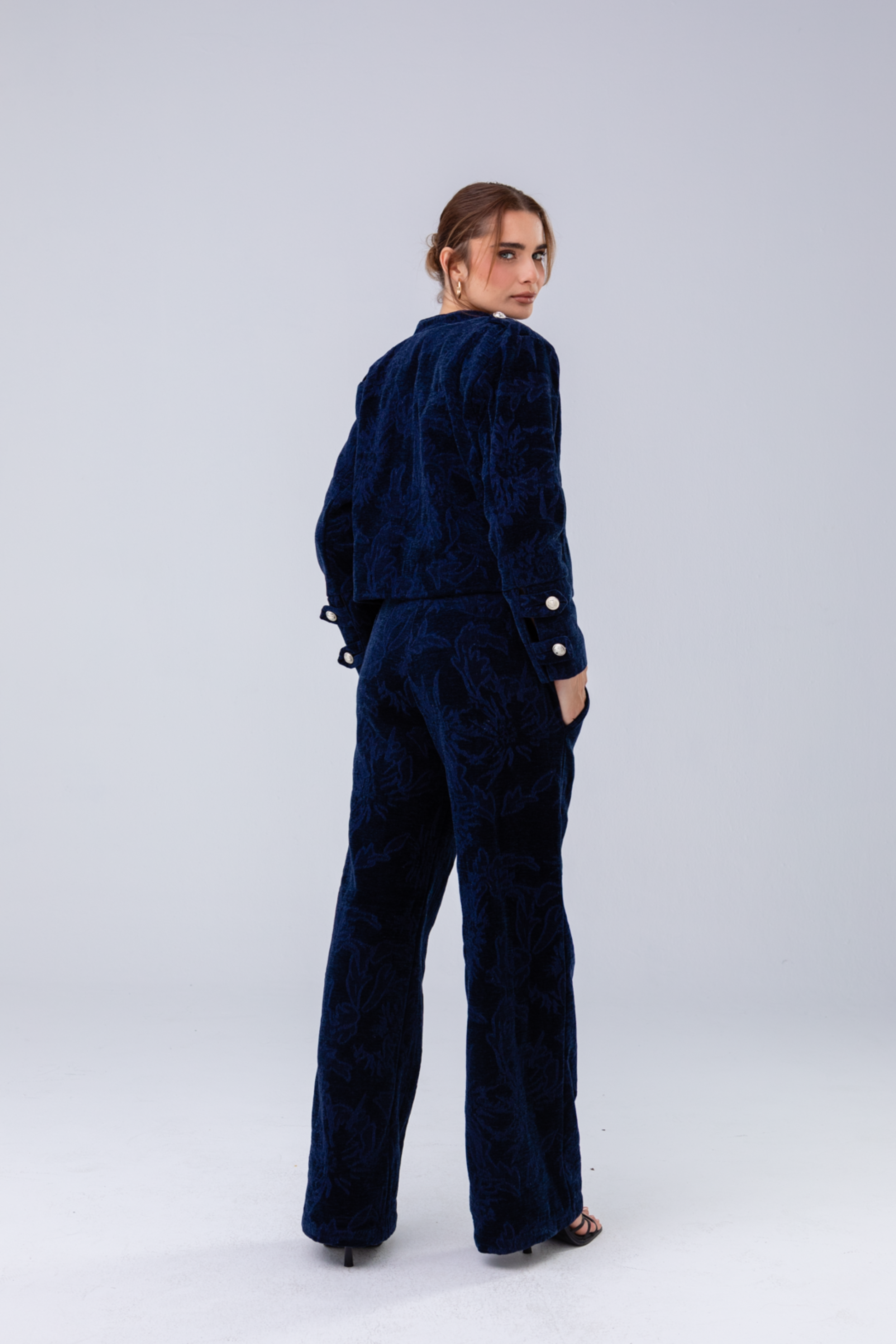 PTJ010111 pantalón con bolsillos laterales color azul oscuro