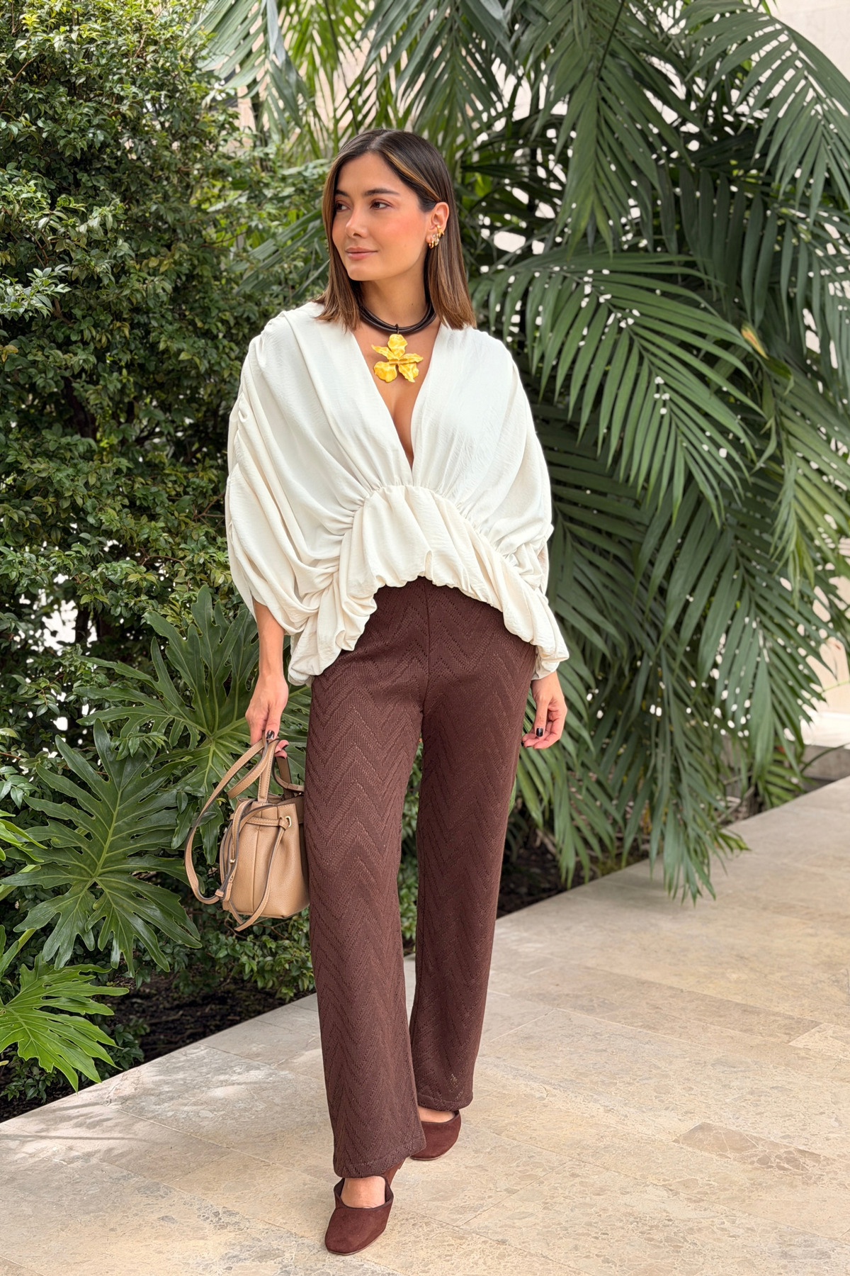 PTJ0204 blusa con recogidos y pantalón color café