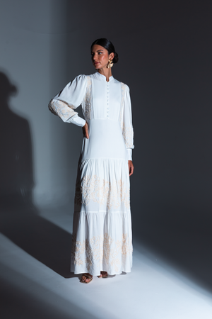 PTJ1256290 vestido largo con detalles románticos