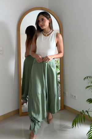 PTJ2252100 pantalón aladino con body blanco