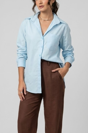 PTJ2254090 blusa amplia con botones color azul claro