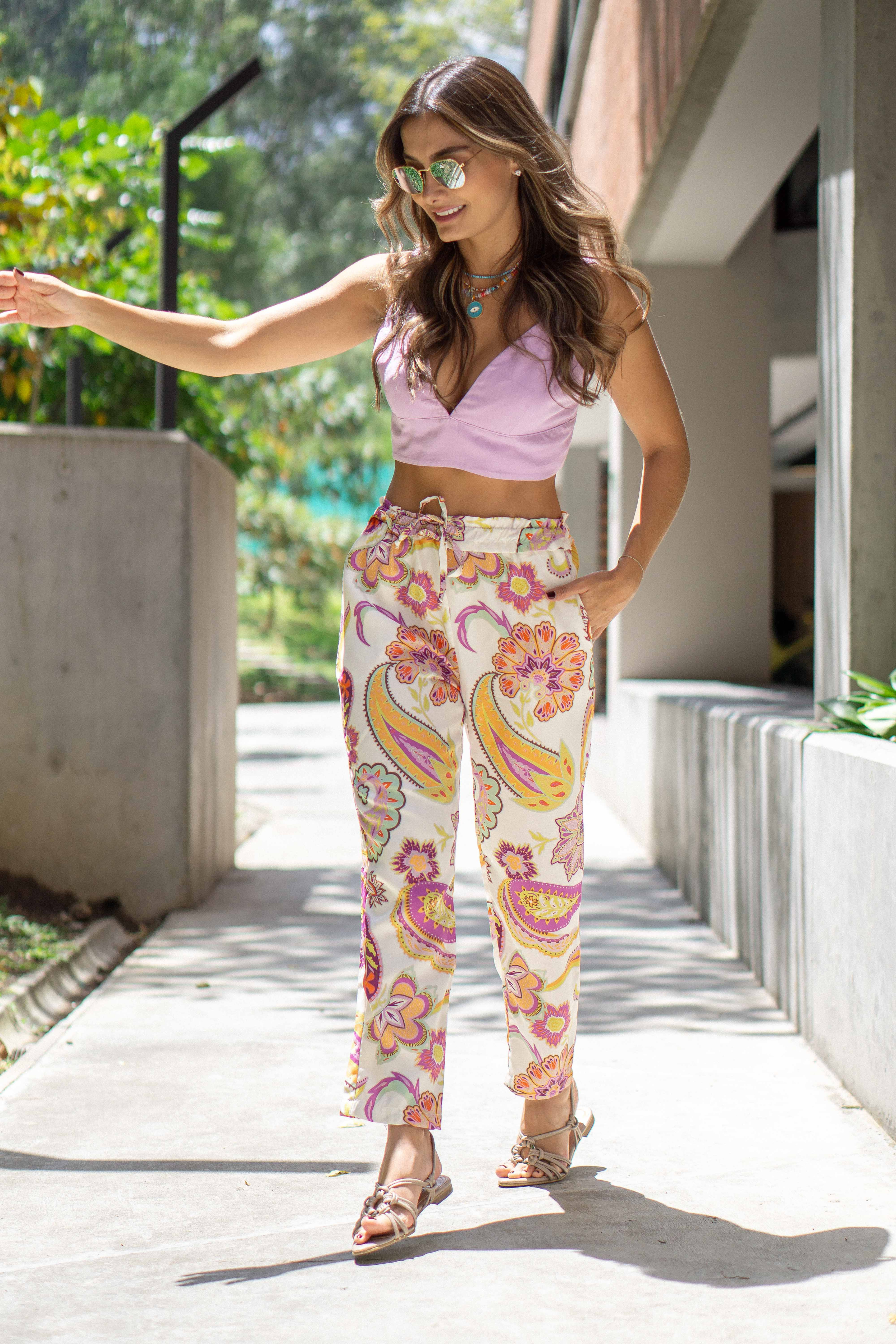 Hermoso Crop top color lila 