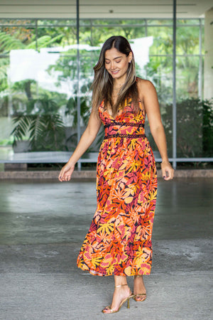 Vestido largo de tiras con bordado 