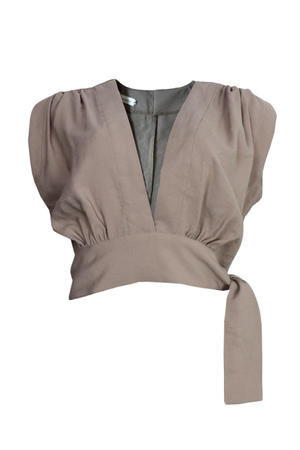 blusa cuello en v con amarre lateral color arena