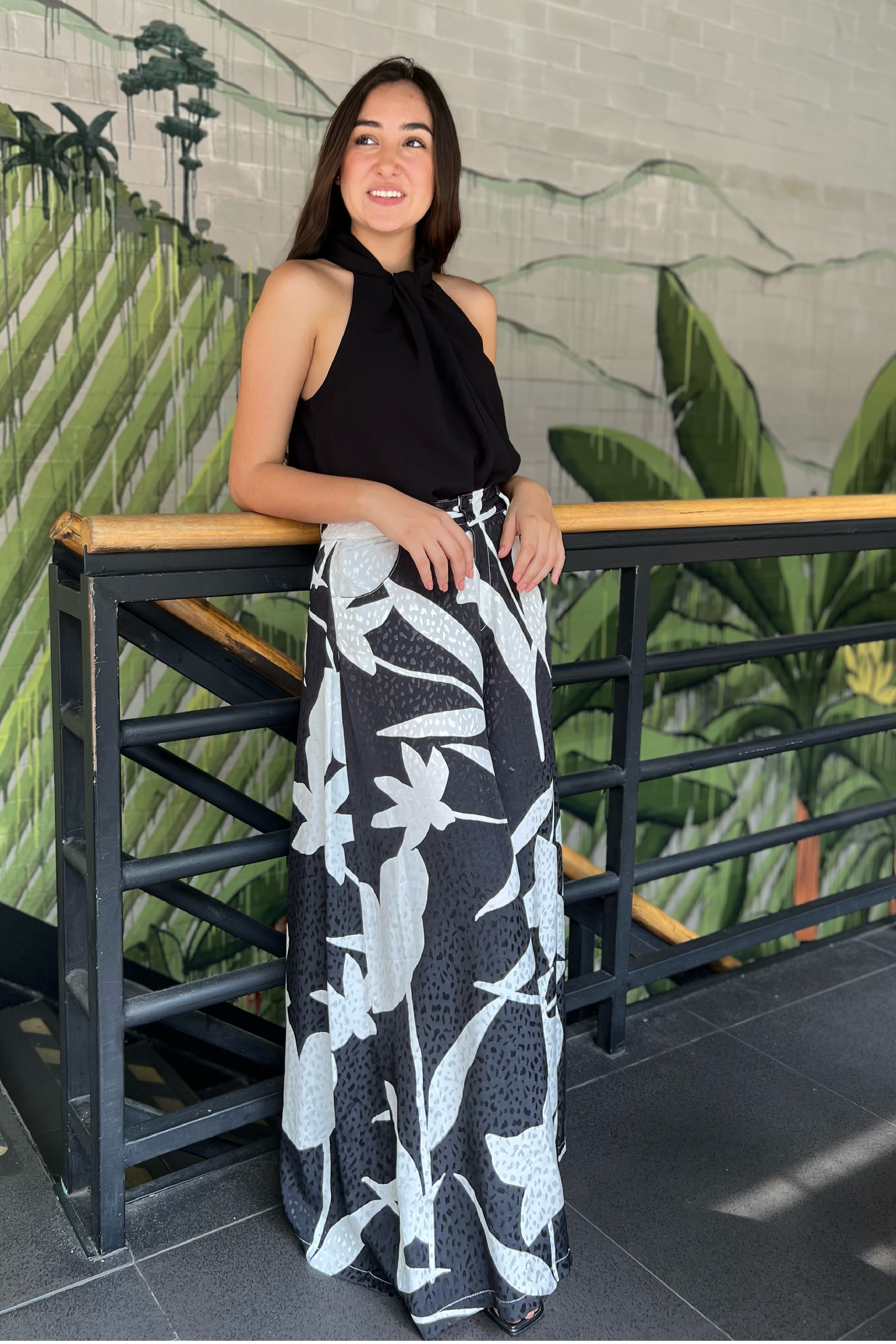 Pantalón palazzo estampado negro
