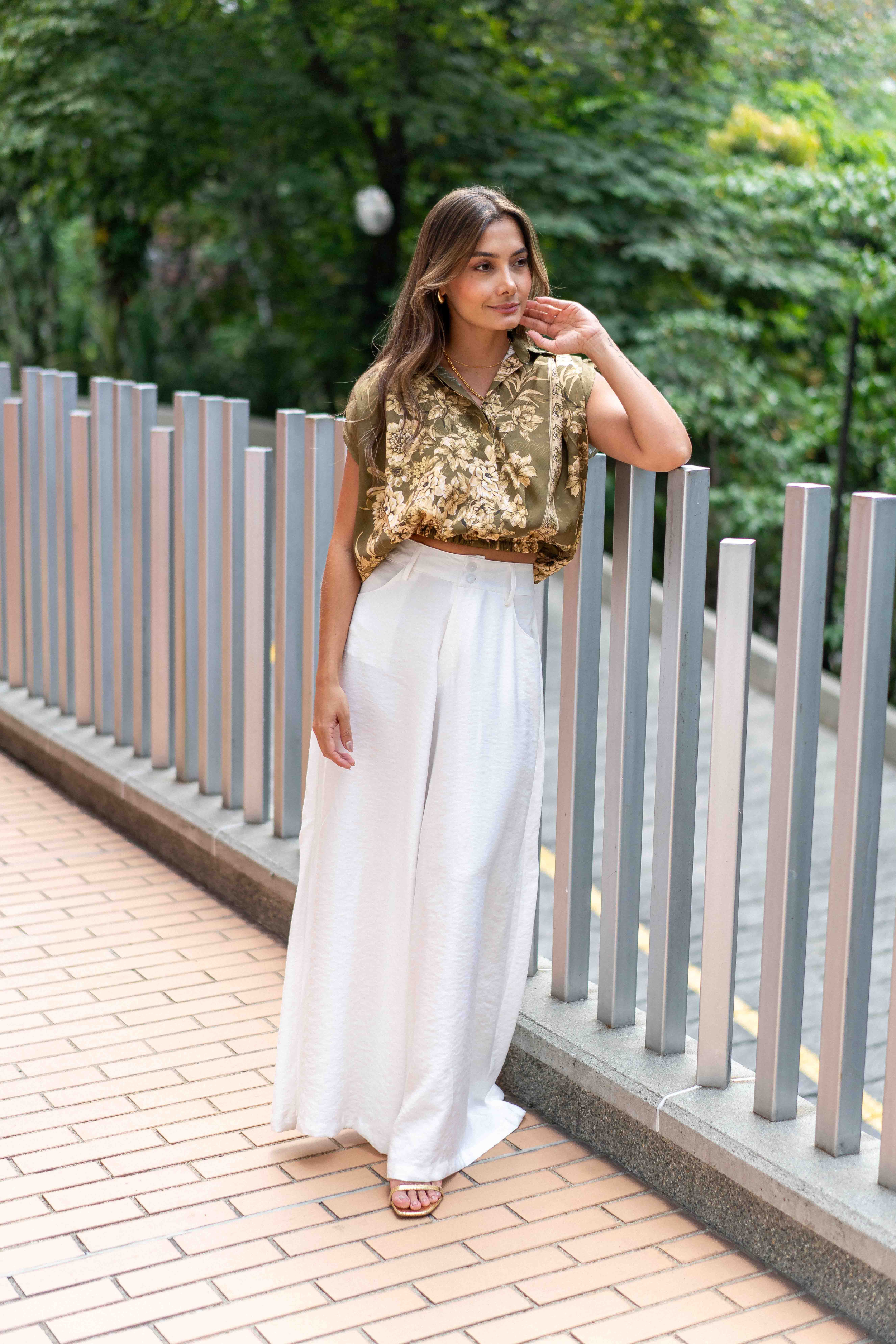Hermosa blusa de escote en v Sophie
