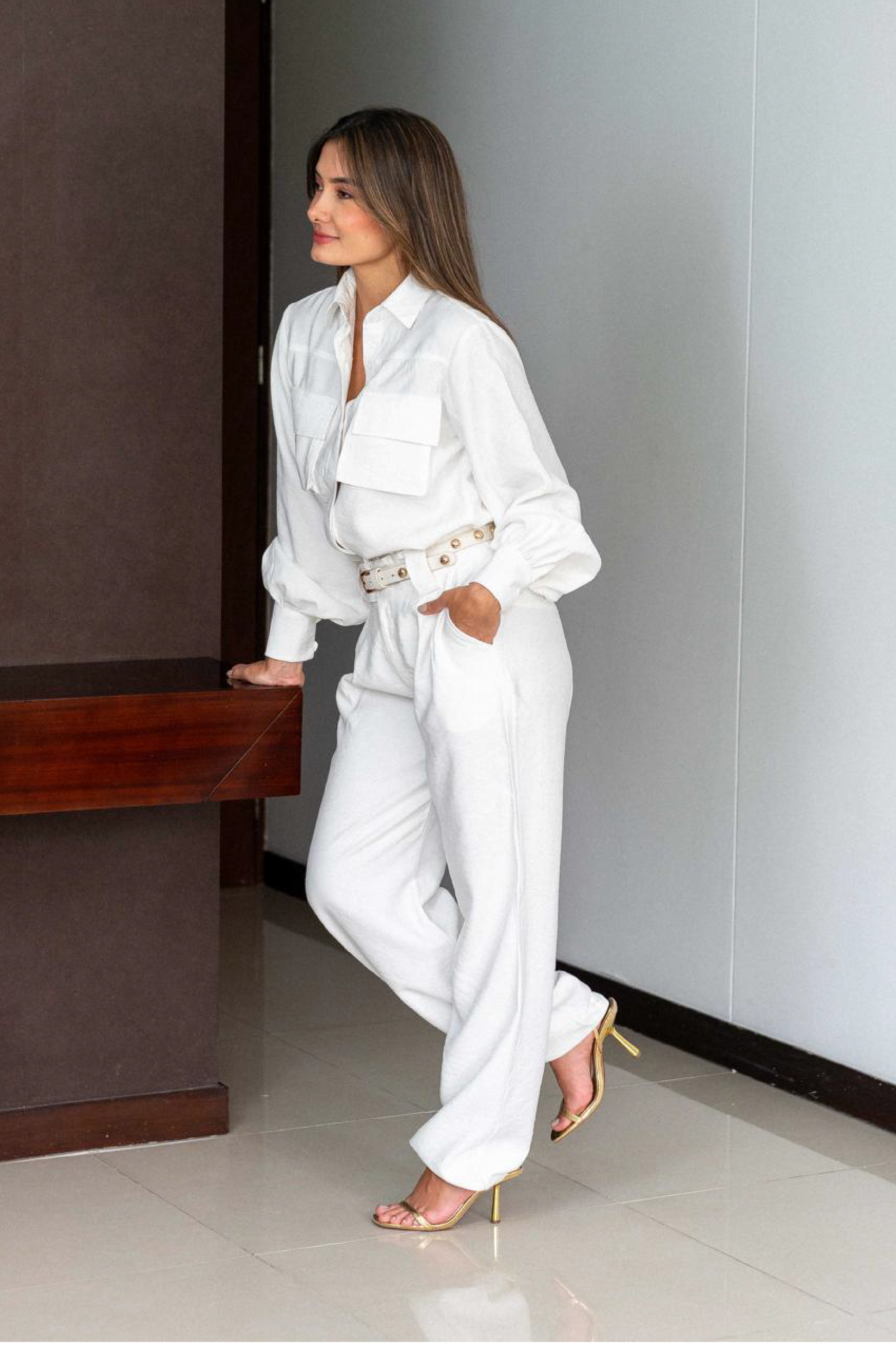 PTJ258830 blusa tipo cargo blanca
