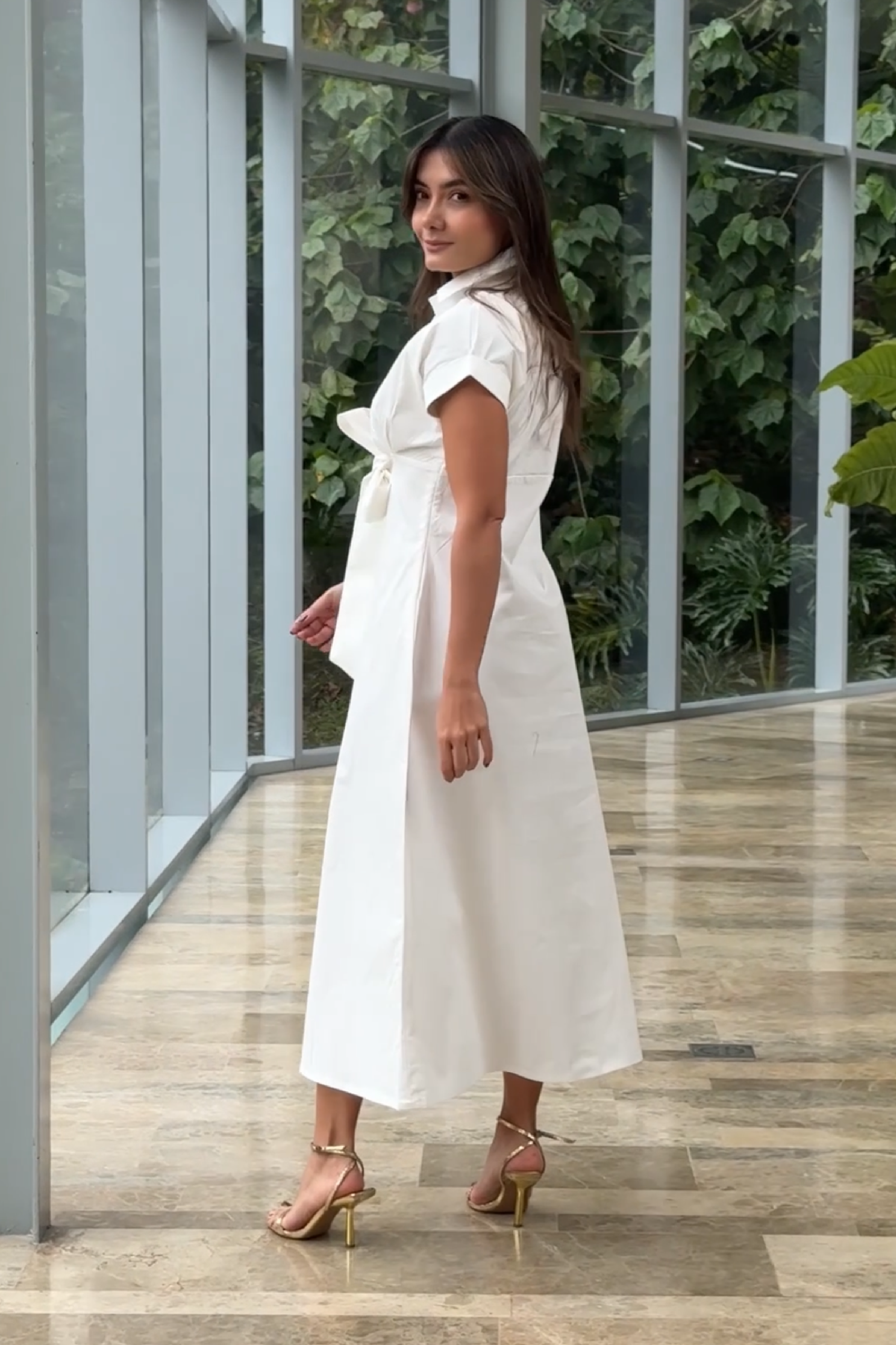 PTJ2693110 vestido midi blanco, con lazos. 