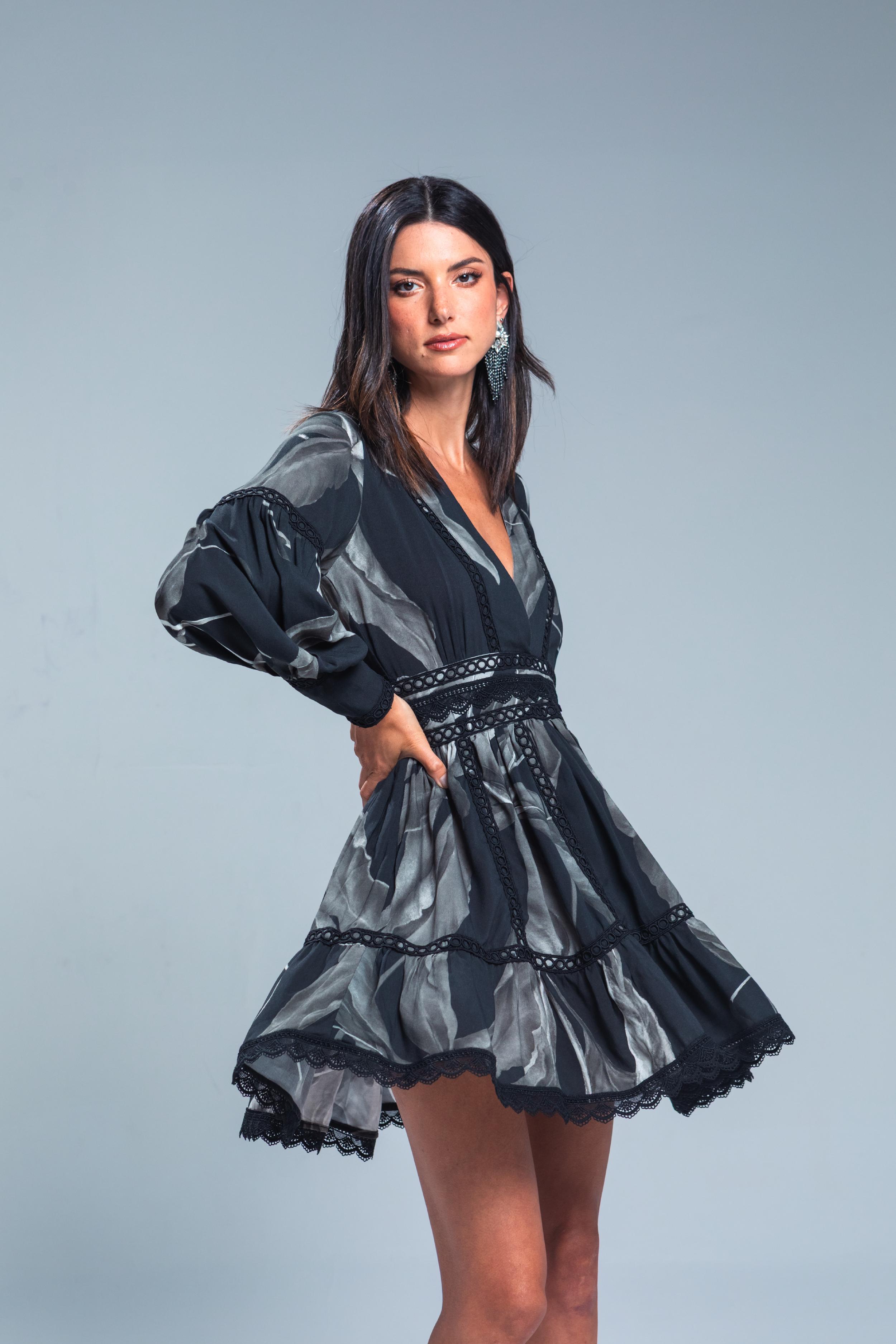 PTJ2708290 vestido corto con mangas largas