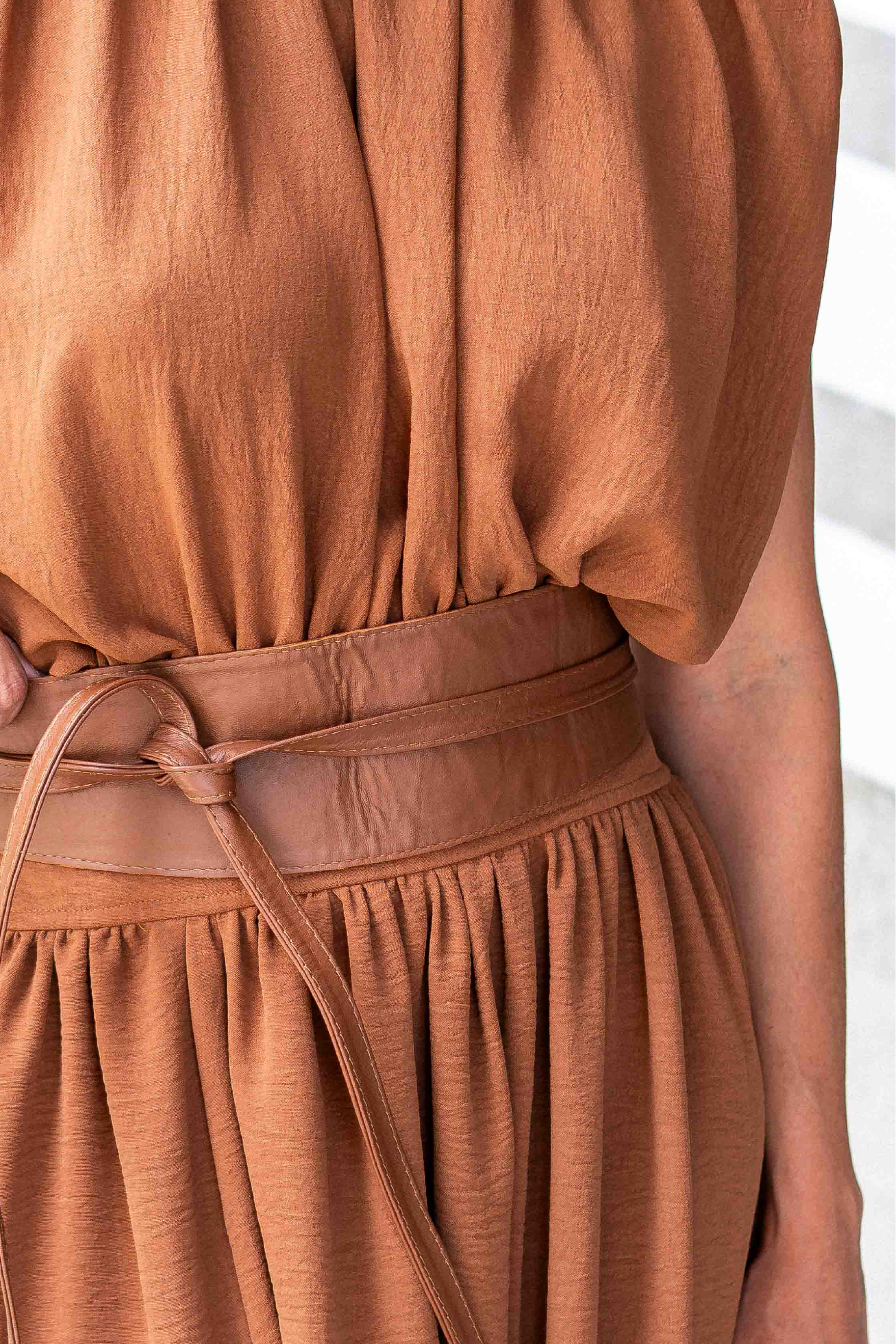PTJ2770320 cinturón con vestido