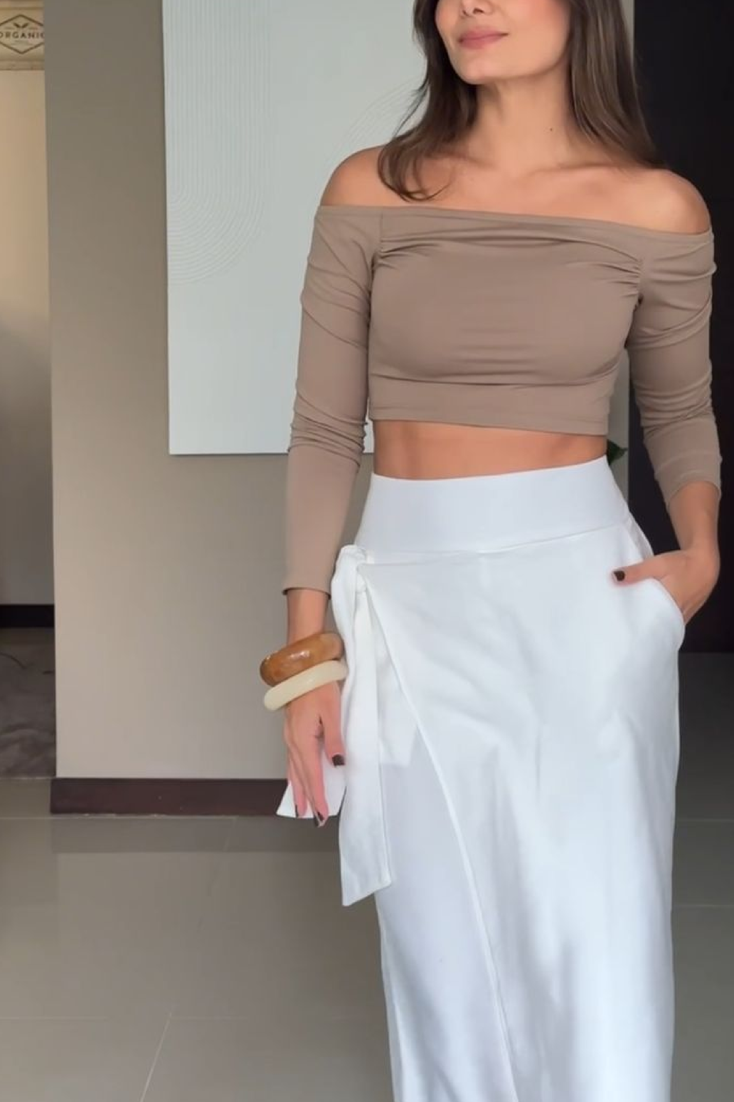 PTJ2844 pantalón con lazos y bolsillos y blusa tipo cuello bandeja 