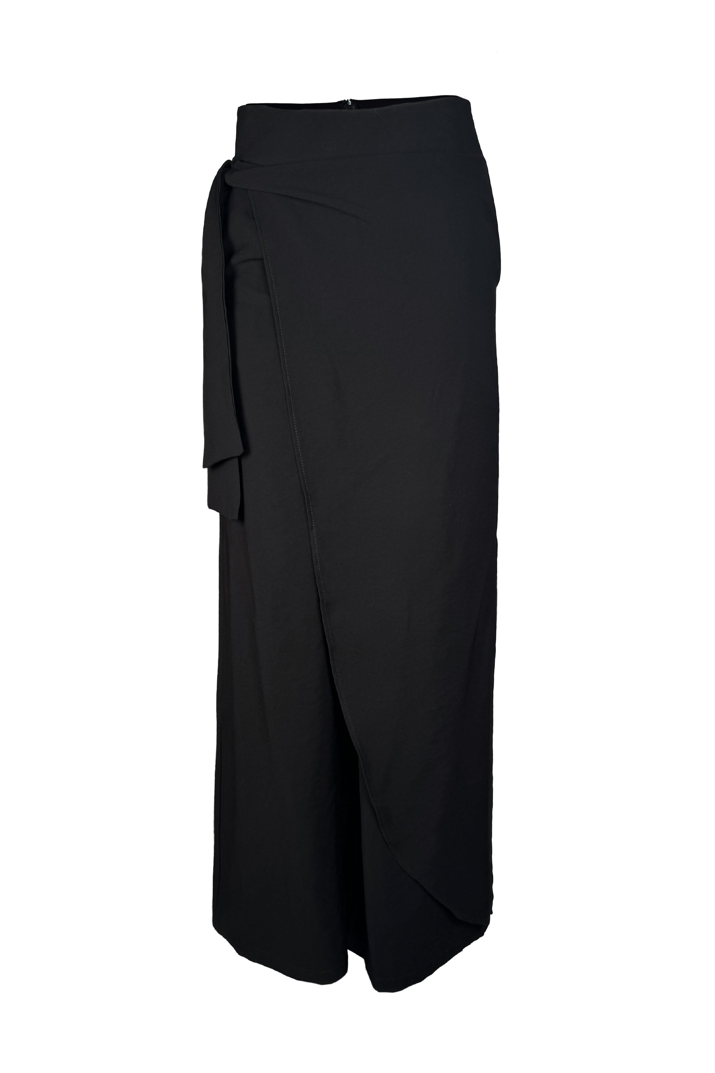 PTJ2844 pantalón con lazos y bolsillos y blusa tipo cuello bandeja color negro