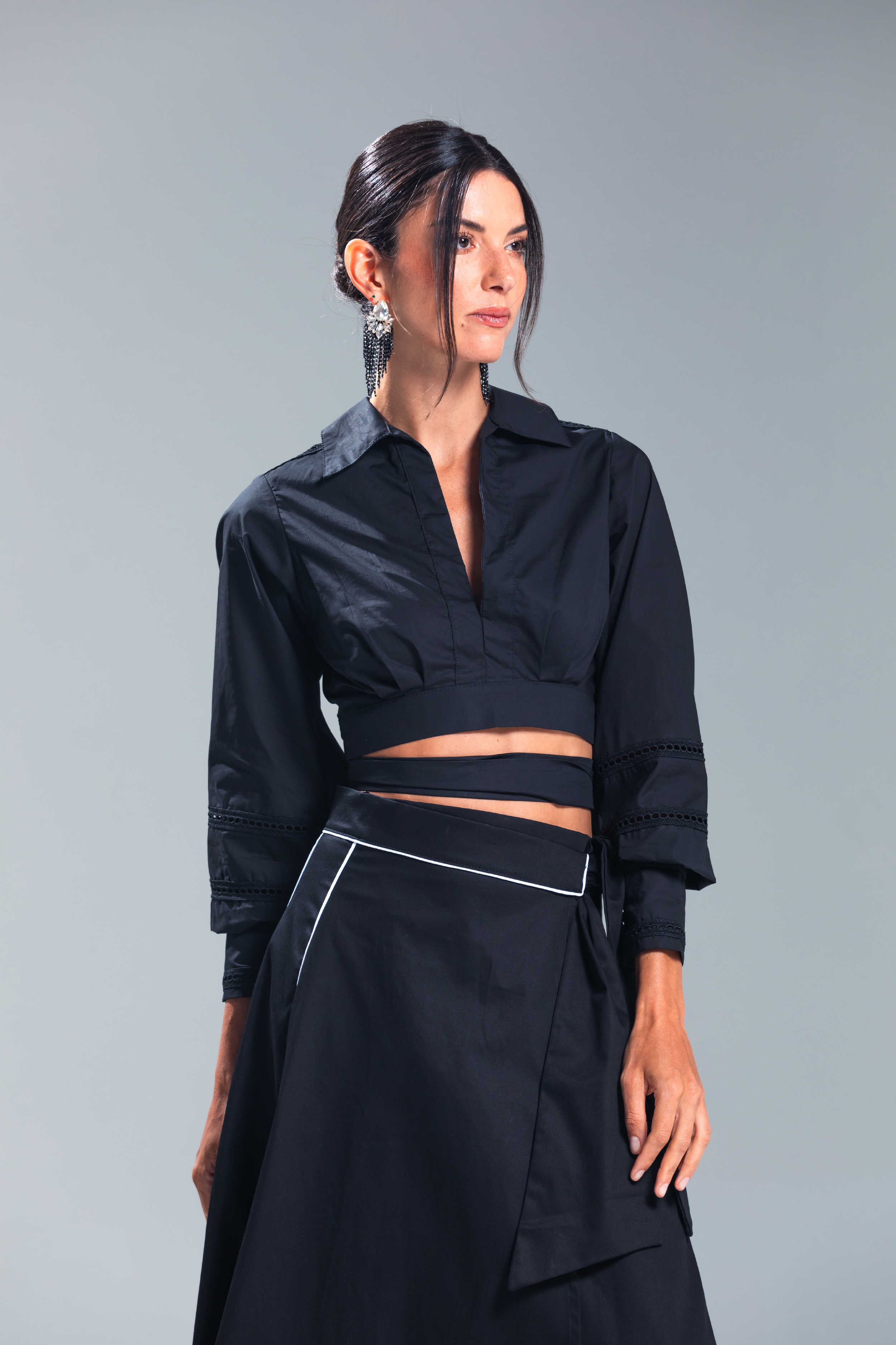 PTJ2845 blusa con falda negra