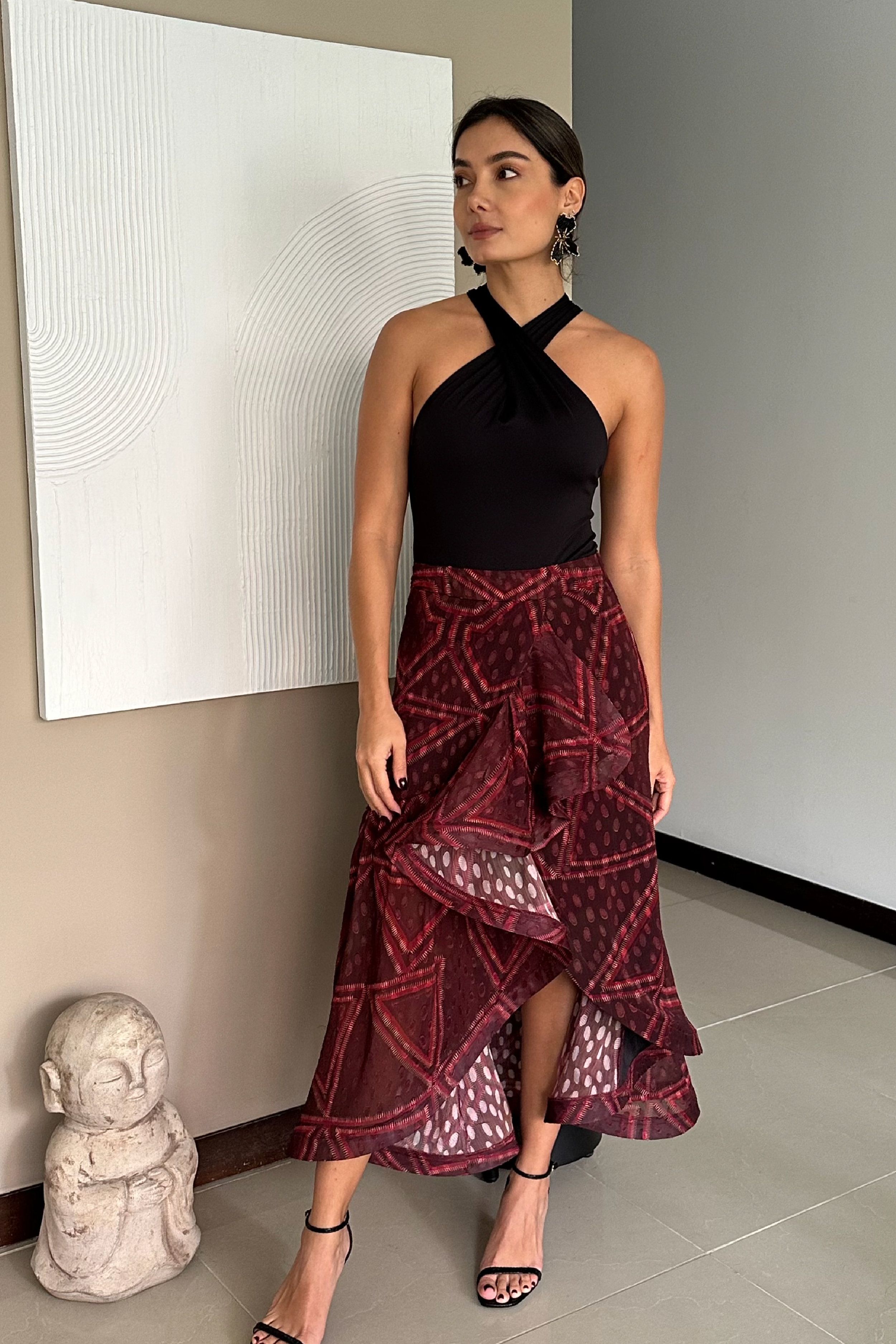 PTJ284612 falda con listones estampada con body negro
