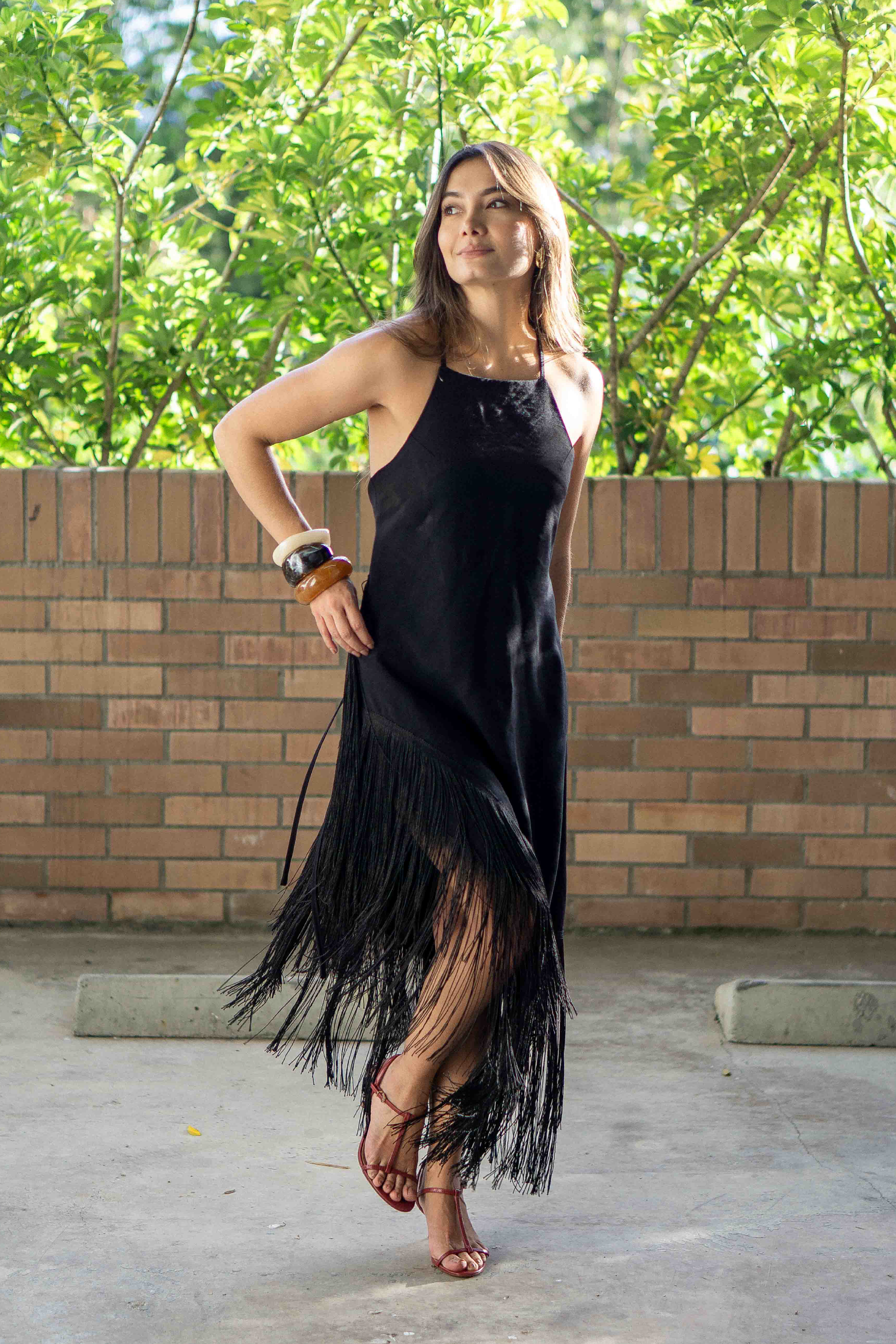 PTJ290030-vestido-negro-con-flecos