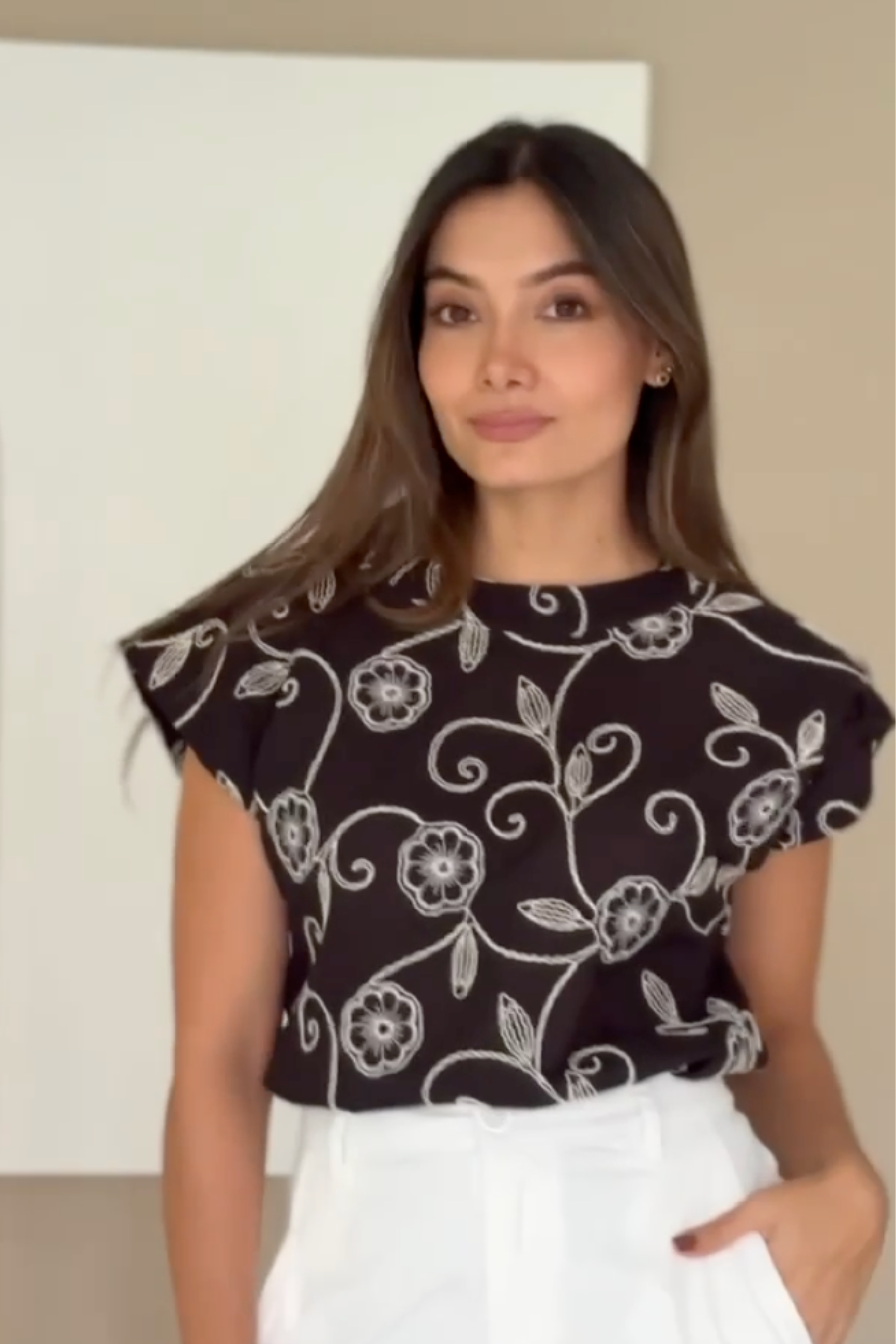 PTJ2953 blusa manga corta con bordados