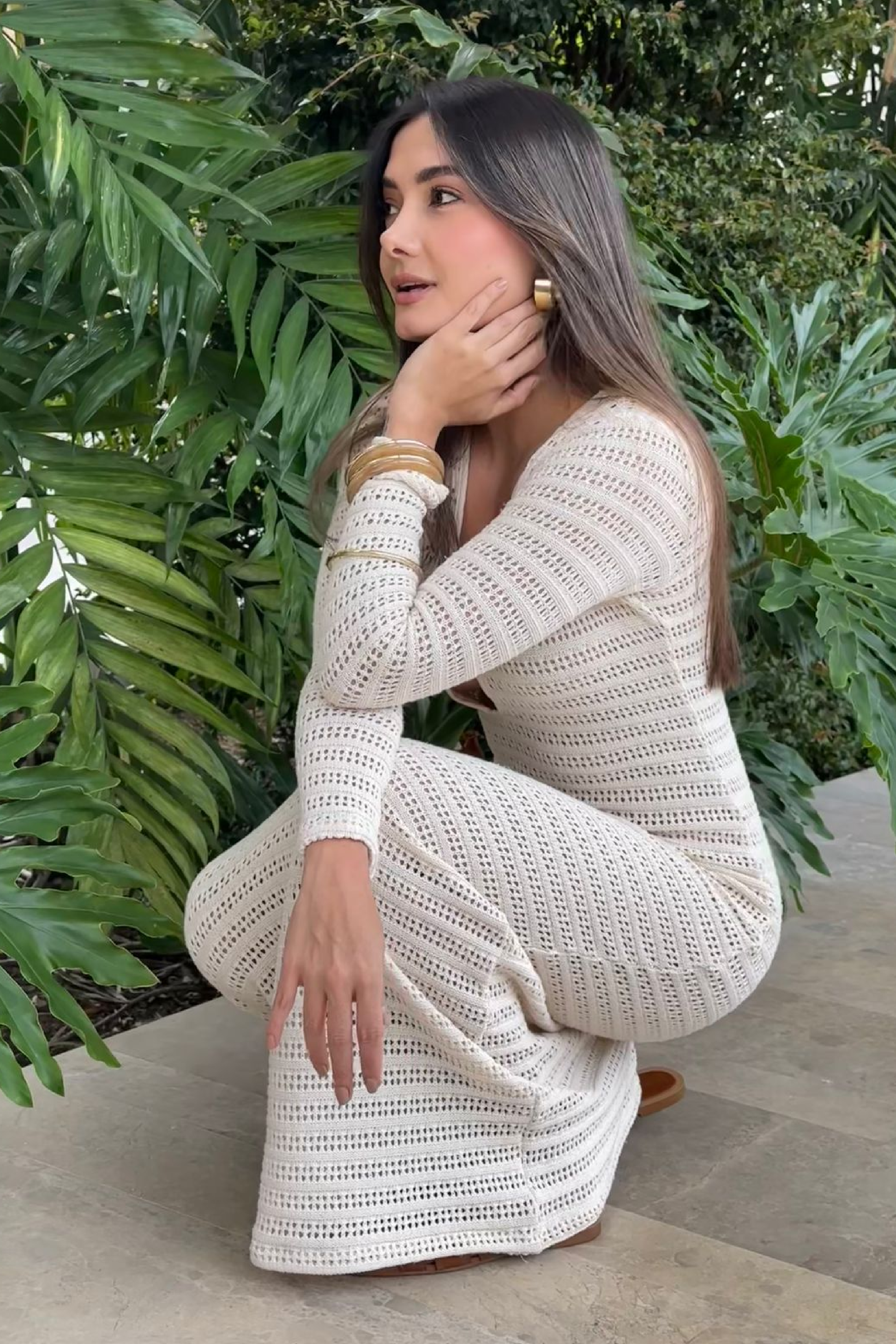PTJ2958 vestido largo con textura y broche en el busto
