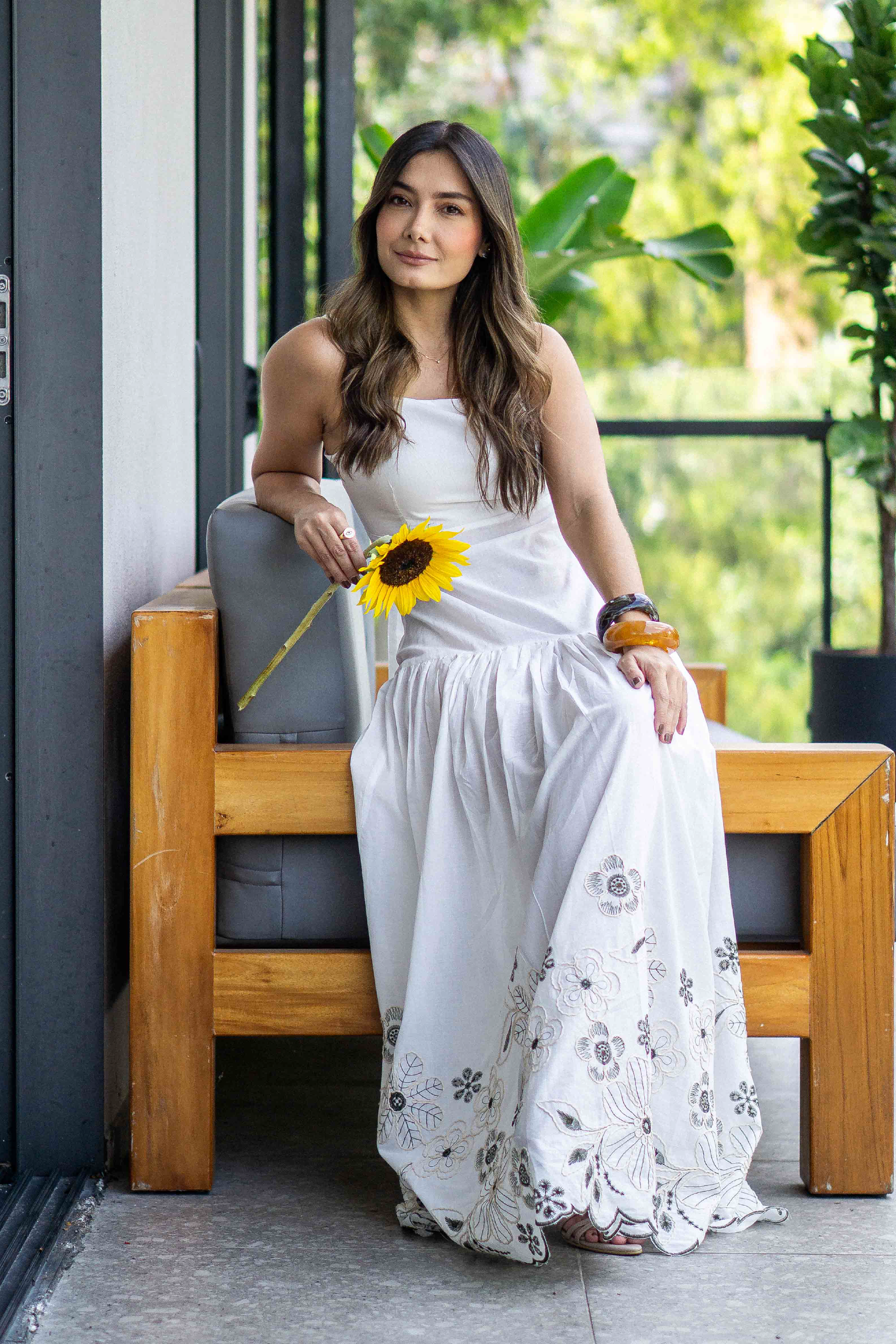 PTJ2959 vestido largo con bordados de flores