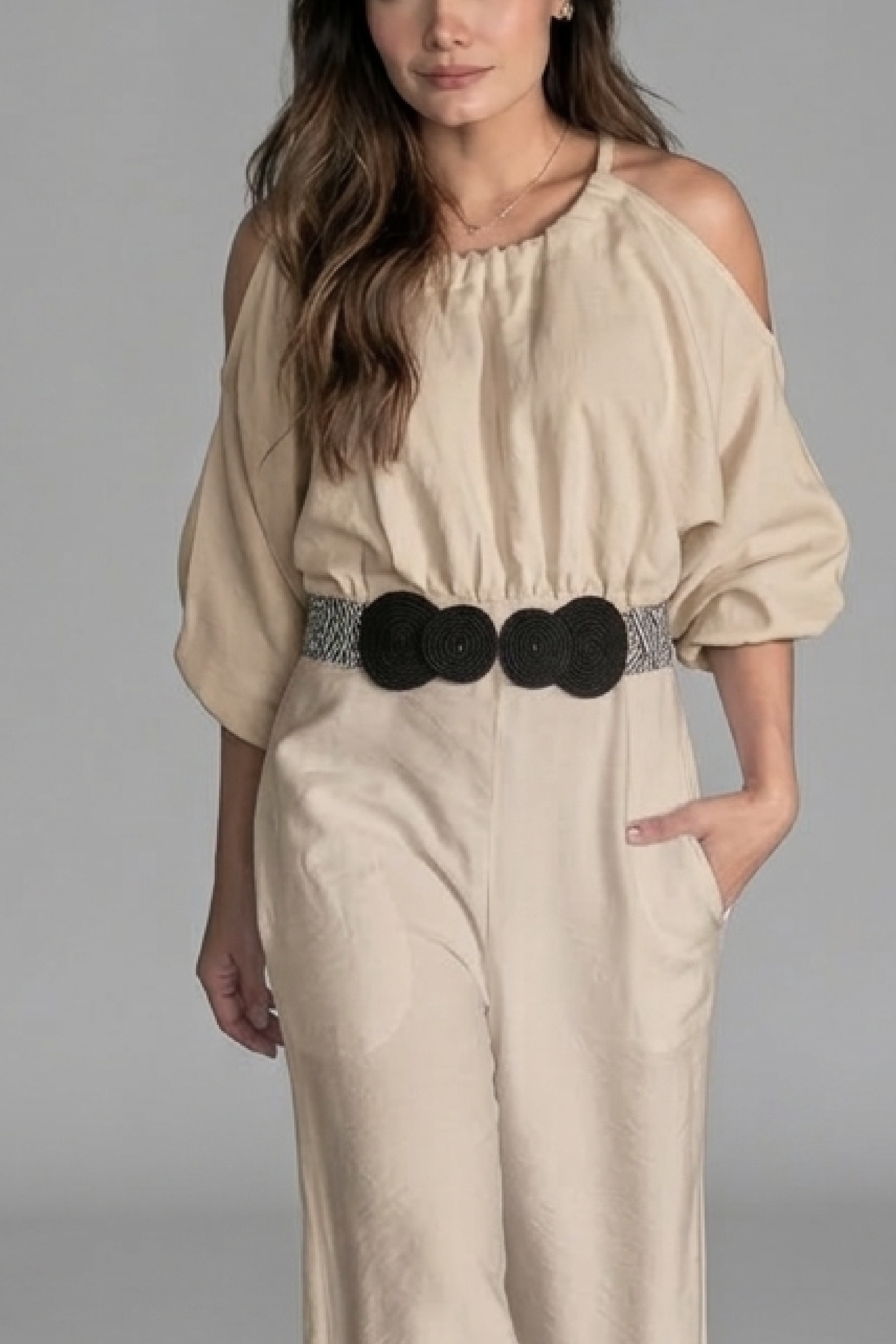 PTJ2972290 blusa con hombros descubiertos color beige 
