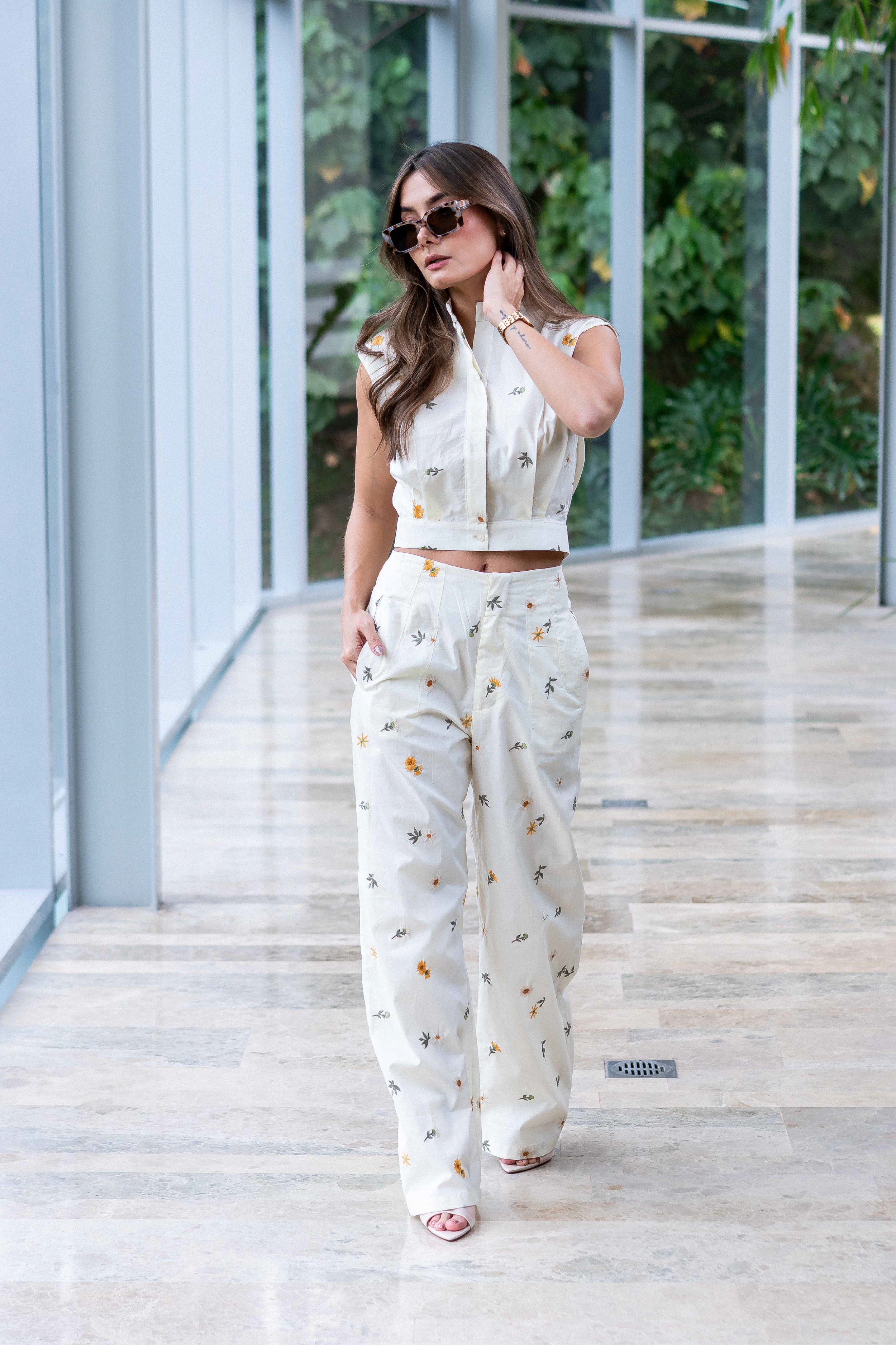 PTJ29950 pantalón con bolsillos y botones