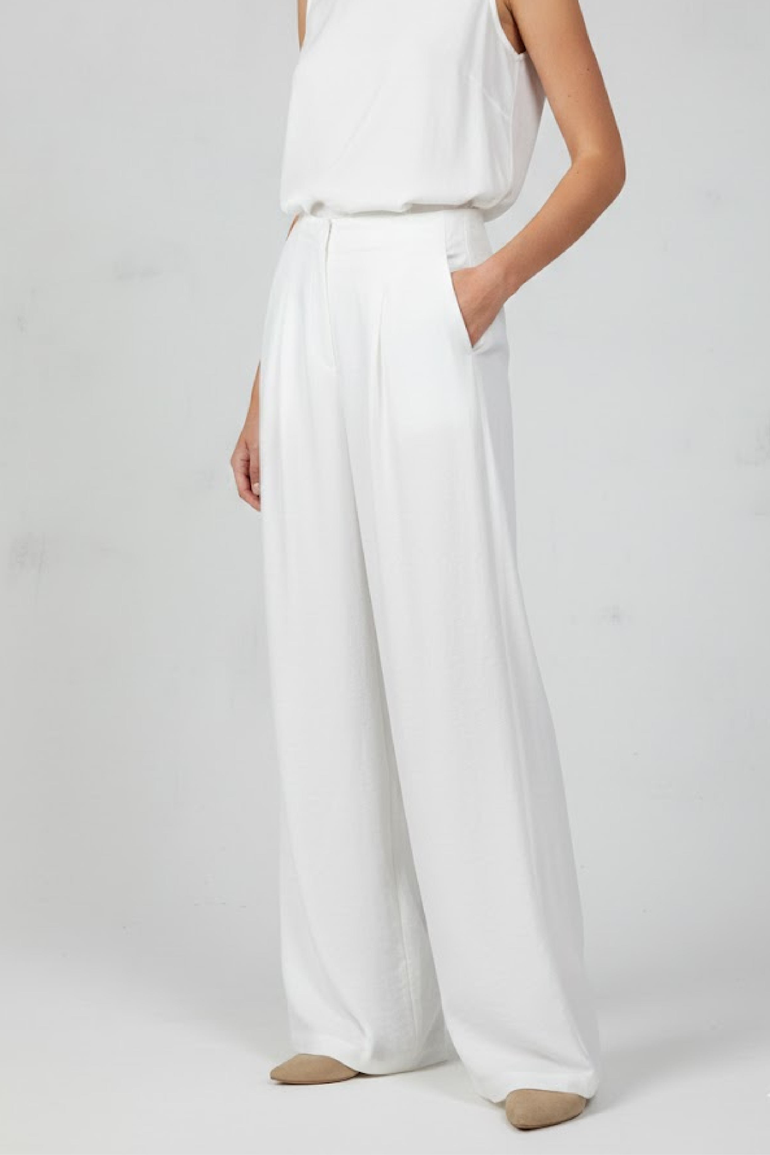 PTJ301830 pantalón blanco con bolsillo