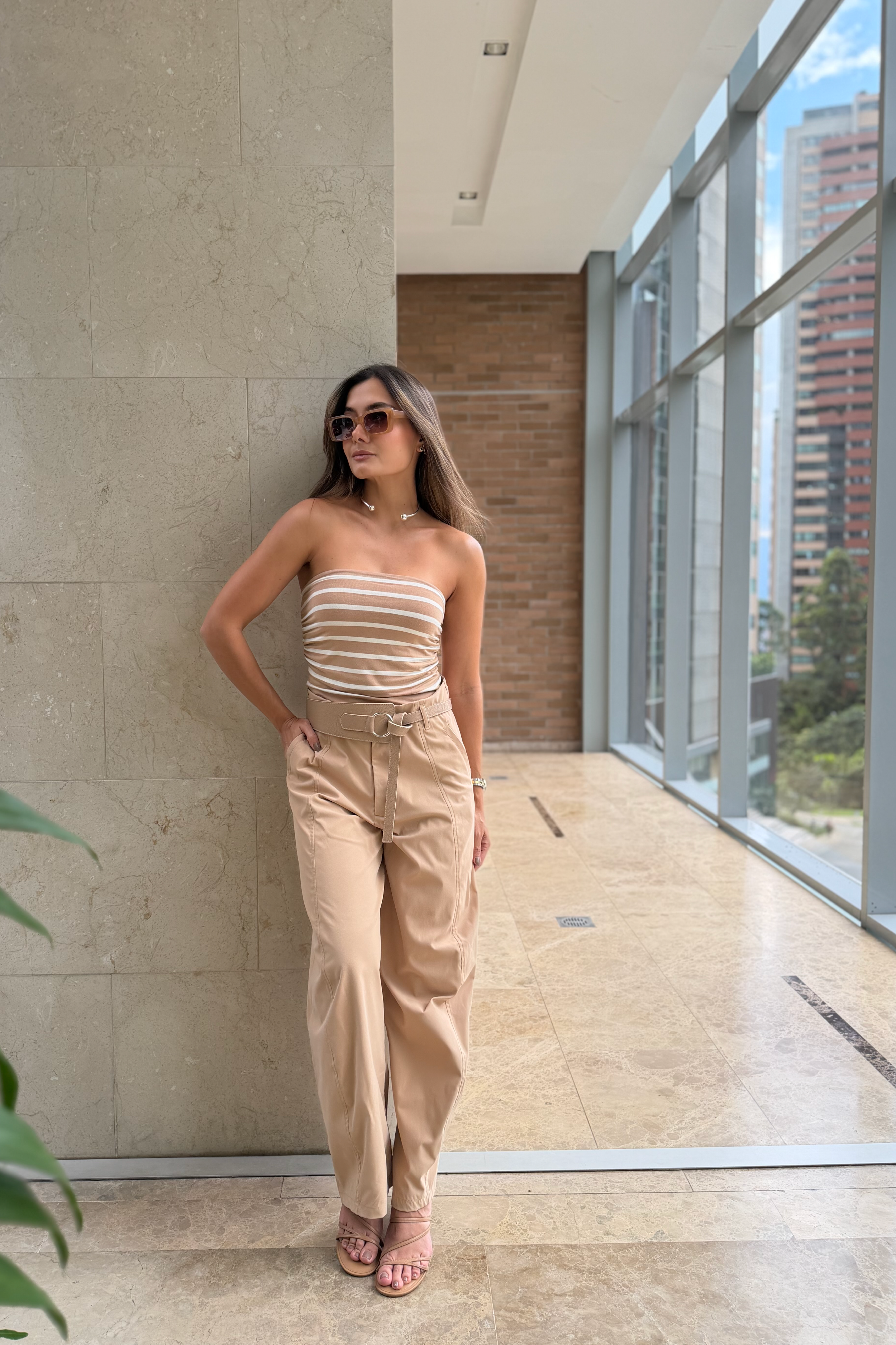 PTJ307412 pantalón con ojales para correa 