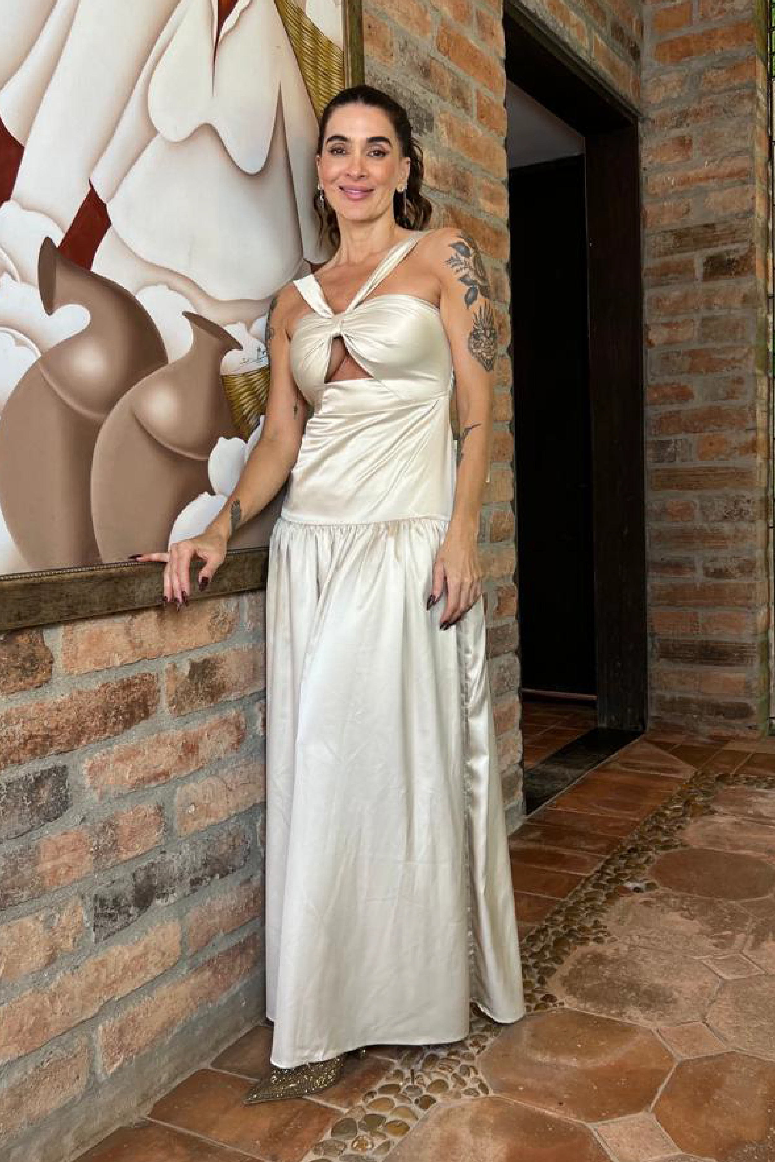   PTJ504808 vestido satinado largo con escote en el busto